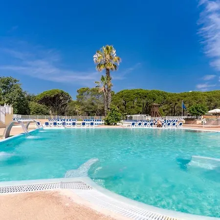 Revees Pour 8 Personnes A Oasis Village * Puget-sur Argens